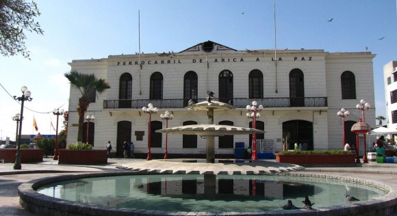 Ex Estación del Ferrocaril Arica-La Paz. © Lorna-Lorna, vía Wikimedia Commons