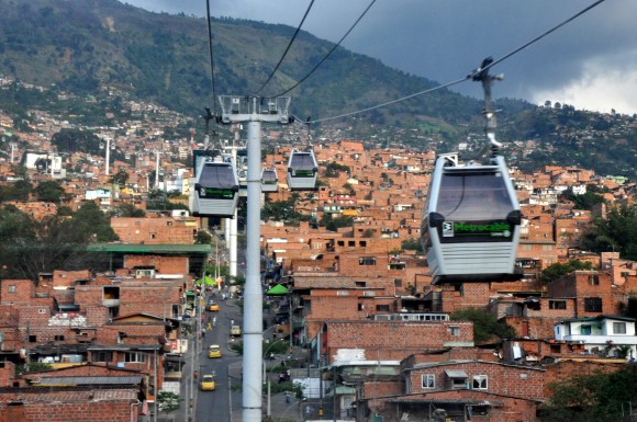 Metrocable en Medellín (Imagen © Jorge Láscar), 