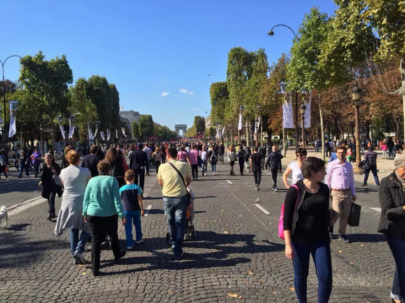Dia Mundial Sin Autos 2015 en París. Foto por @NoConceptofYou, vía Twitter