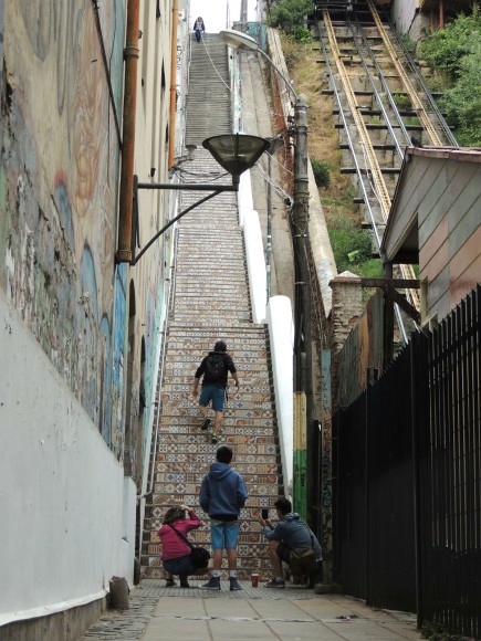 Escalera Cienfuegos en Cerro Cordillera, Valparaíso. Cortesía Escuela de Construcción Duoc UC - Valparaíso