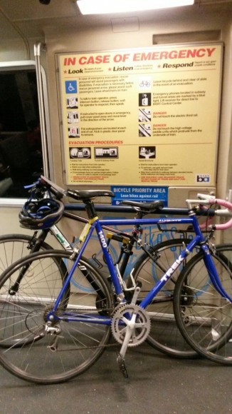 Espacio prioritario para bicicletas en el BART
