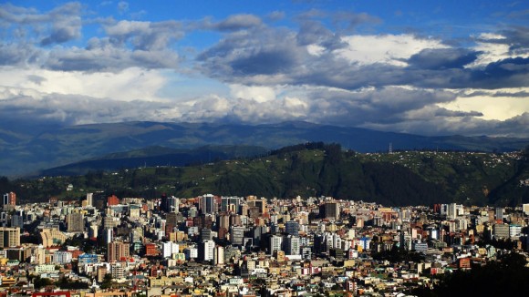 Quito Ecuador Flickr Usuario CristianIS Licencia CC BY 2.0)
