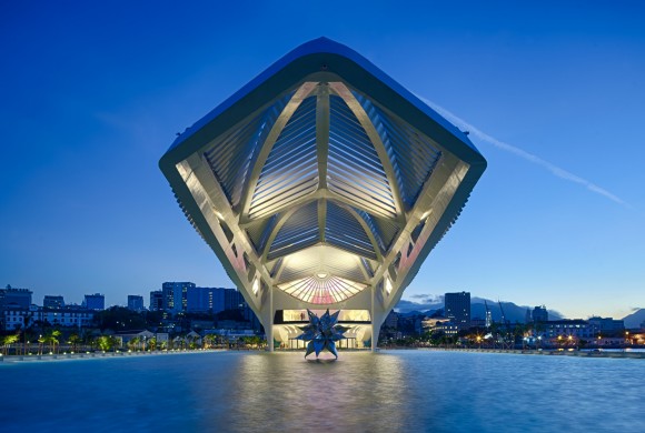  Museo del Mañana / Santiago Calatrava. Image © Gustavo Xavier
