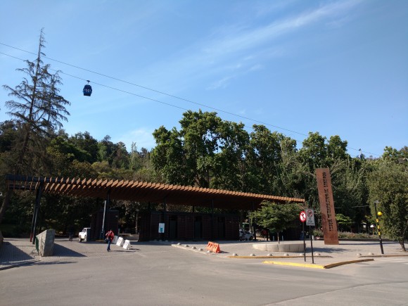 Acceso por Pedro de Valdivia Norte, Providencia. © Plataforma Urbana