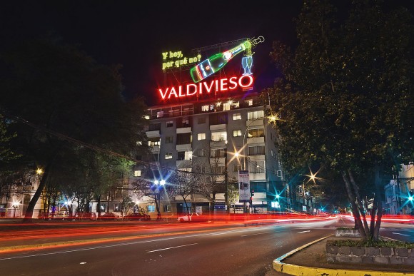 Letrero publicitario Valdivieso en Santiago © Wikimedia Commons usuario: Calr1023. Licencia CC BY-SA 3.0