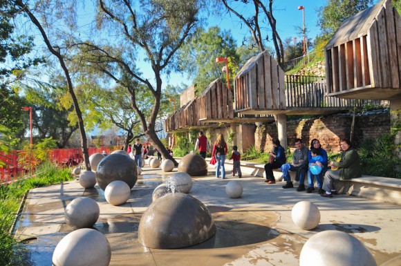 © Parque Bicentenario de la Infancia, Santiago. © Plataforma Urbana