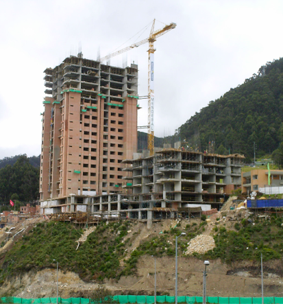 Sierras del Este, Proyecto de 126 unidades de vivienda construidas ubicado en los cerros orientales de Bogotá, Colombia