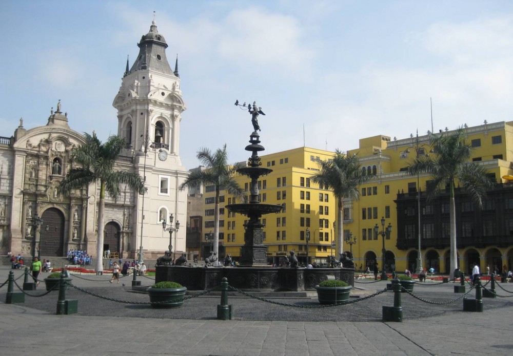 Miradas sobre Lima 2 - Plaza de Armas