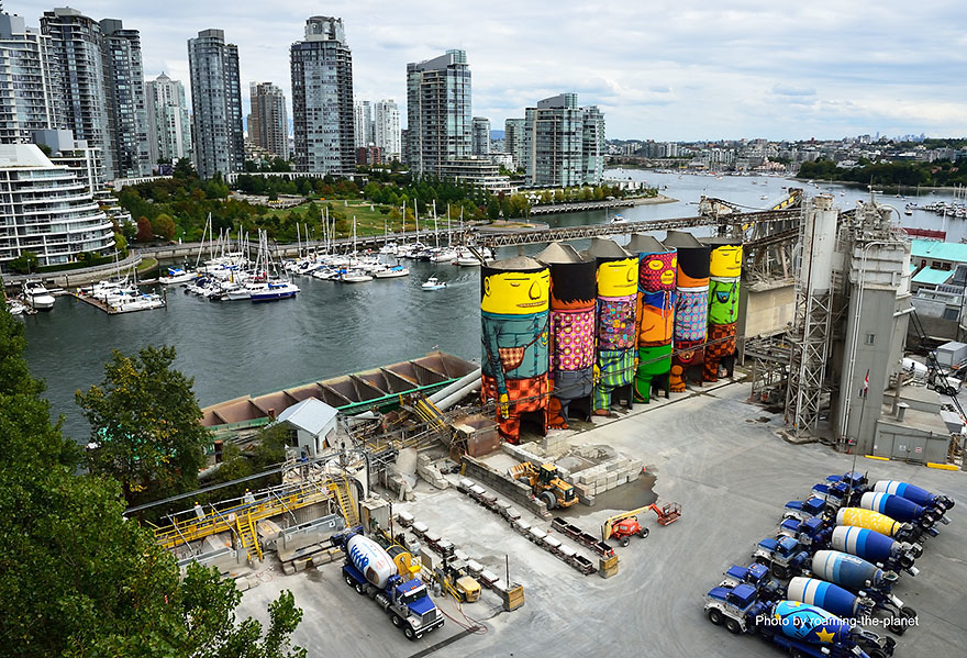 Giants Os Gemeos Vancouver Biennale 2014_1