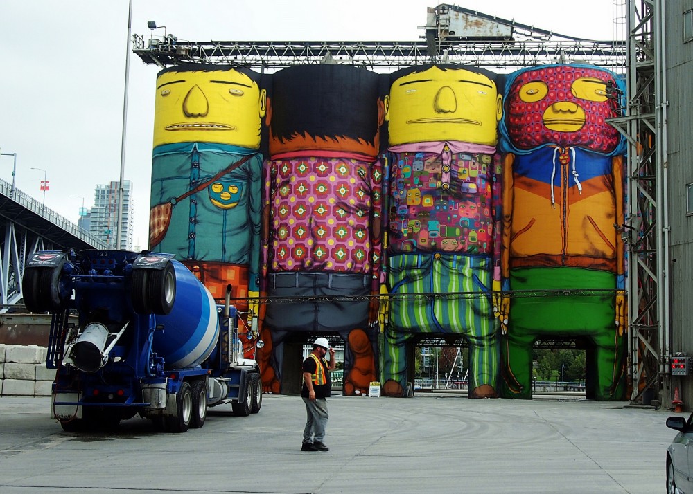 Giants Os Gemeos Vancouver Biennale 2014_14 ©ppix Flickr