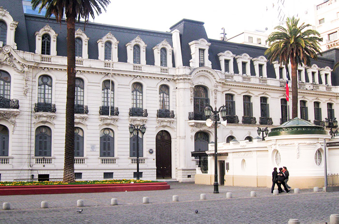 Club de Oficiales de las Fuerzas Armadas, ex Palacio Subercaseaux. Fuente: Patrimonio de la Defensa.