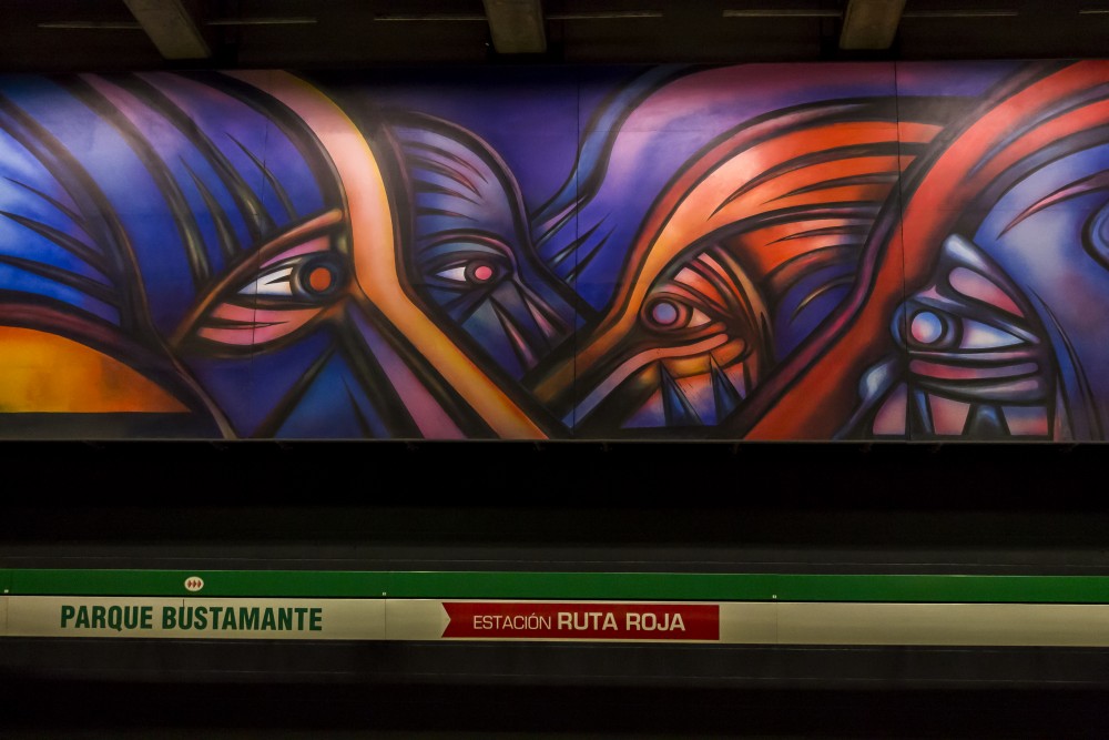 Mural Vida y Trabajo Metro Parque Bustamante Alejandro Mono Gonzalez Andrea Manuschevich para Plataforma Urbana 2
