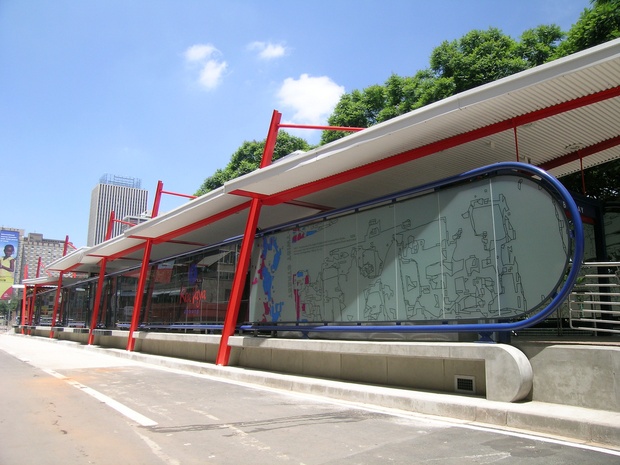 Estación de BRT en Johannesburgo, Sudáfrica.