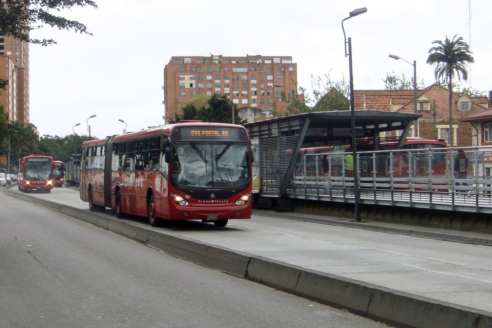 Transmilenio en Bogotá © mariordo59, vía Flickr.