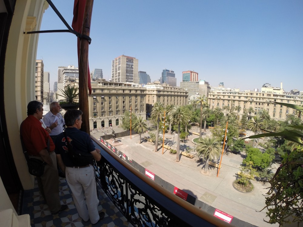 Vista a la Plaza de Armas desde la Torre Benjamín Vicuña Mackenna del Museo Histórico Nacional. © Plataforma Urbana.
