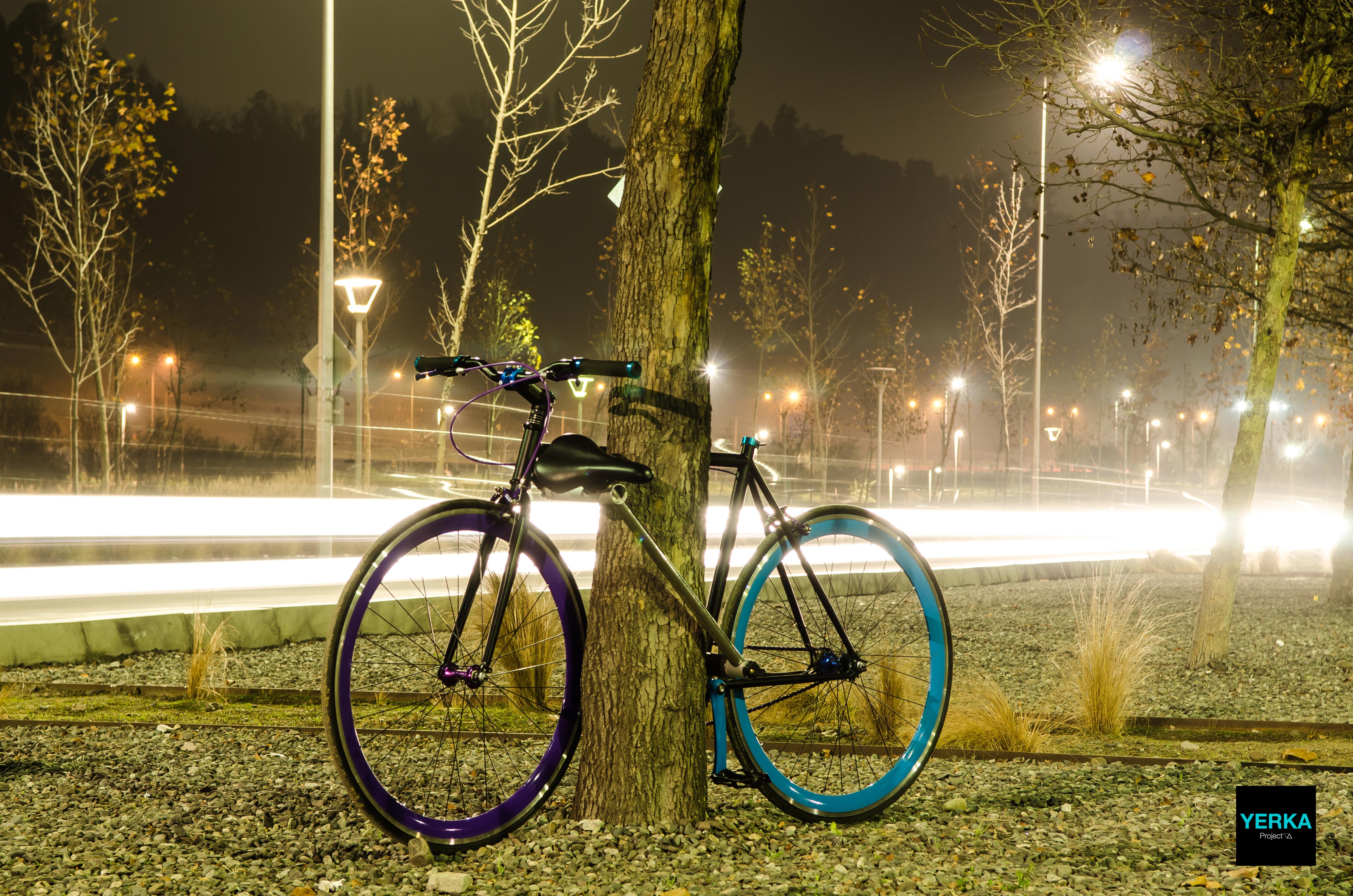 Велосипед в хорошем состояние. Велосипед для бас. Фото велосипедов у которых светятся колёса. Yerka велосипед купить в Ташкенте.