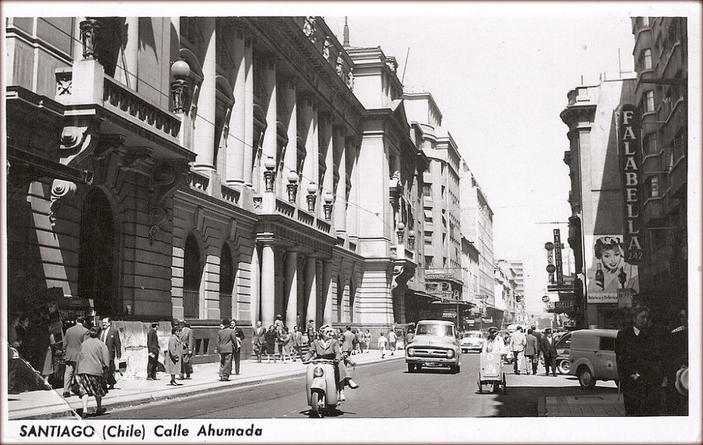 Calle Ahumada, 1958. Fuente: Santiago Nostálgico, vía Flickr.