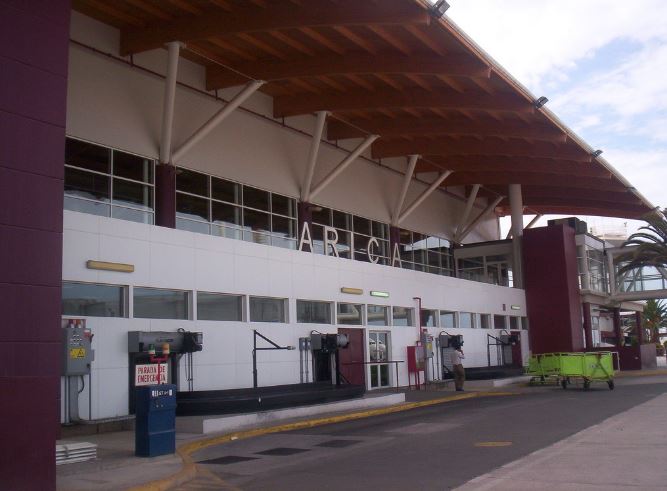 Aeropuerto Internacional de Chacalluta Vía Flickr Commons. Usuario: Manuel Alarcón Licencia: CC BY-NC-ND 2.0