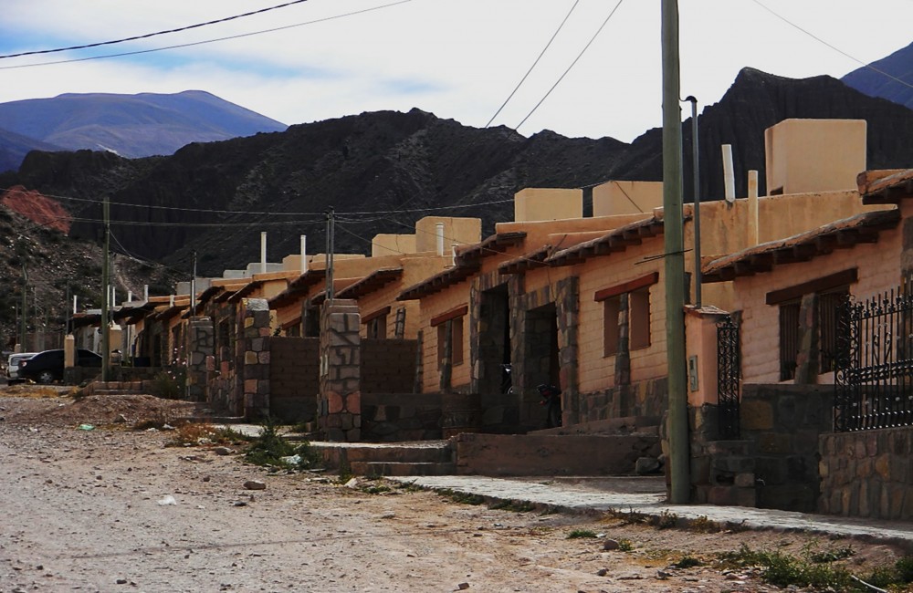 Conjunto de viviendas del PFEH en Tilcara, Provincia de Jujuy.